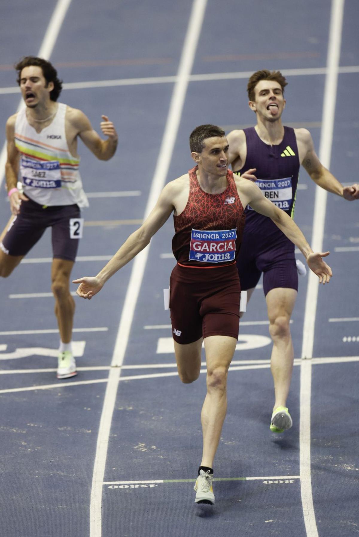 Mariano García se impone a Adrián Ben en la final de 1.500 metros.