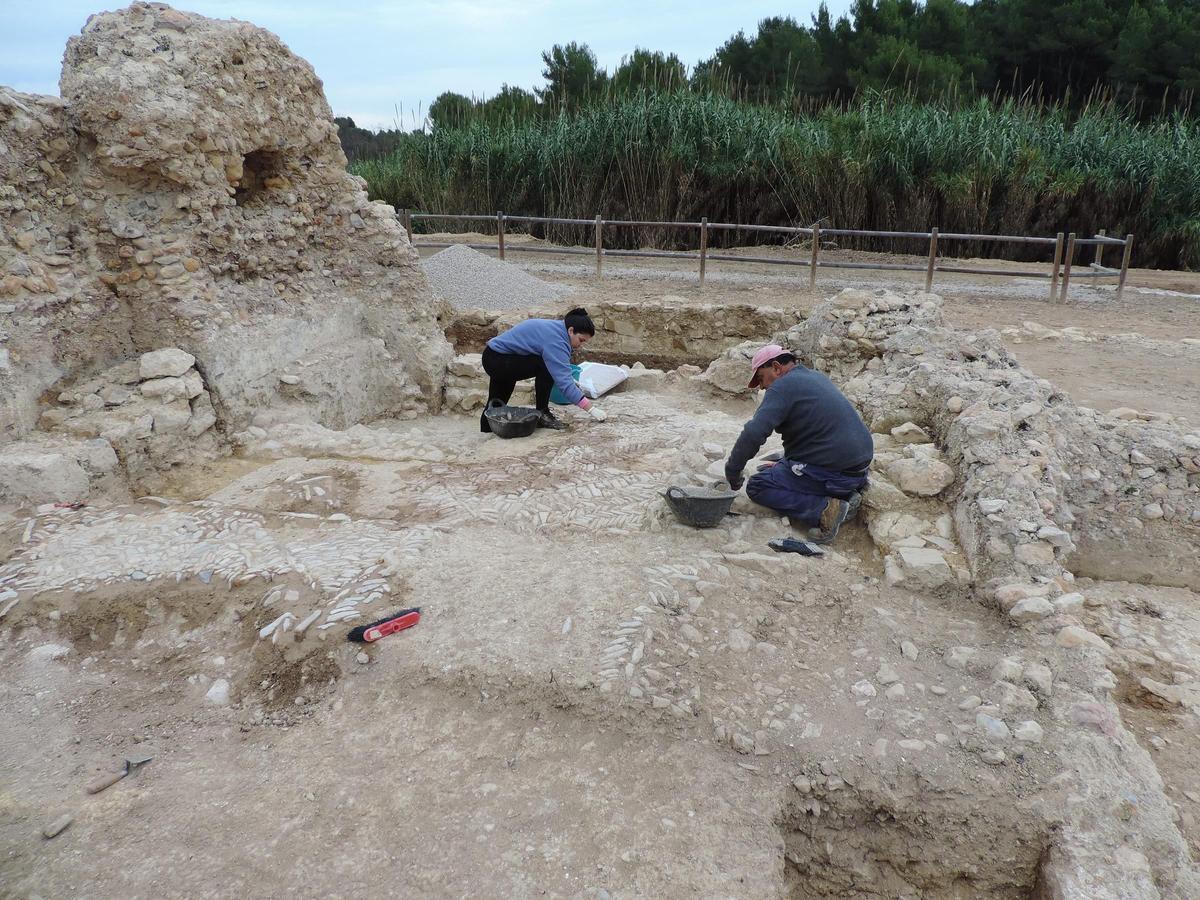 Trabajos arqueológicos en el Hostalot de Vilanova d'Alcolea (Castellón)