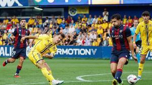 Resumen, goles y highlights del Alcorcón 0 - 2 Levante de la jornada 6 de LaLiga Hypermotion