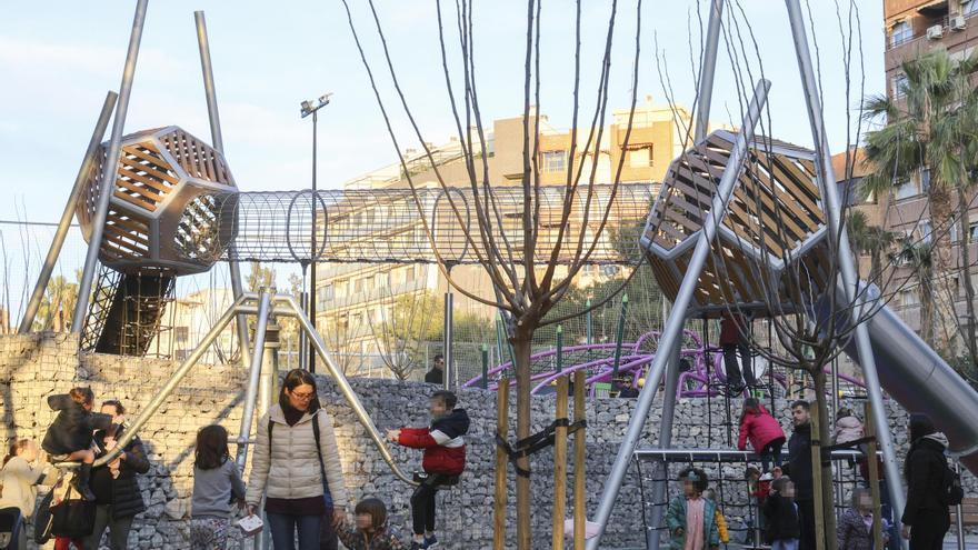 Preocupación entre los padres que acuden al parque de San Blas por la seguridad de sus hijos