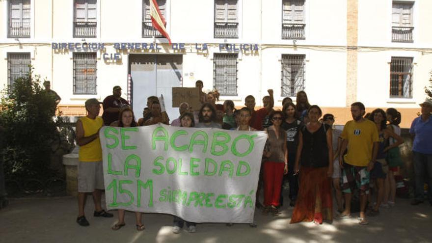 Protesta del pasado de año del Movimiento 15M, que pedía el cierre definitivo de este tipo de centros en toda España.