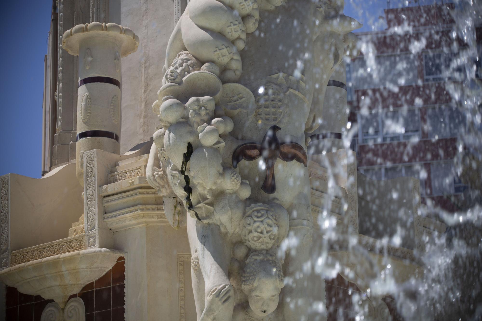 Aspecto de la fuente de Luceros siete meses después de su restauración