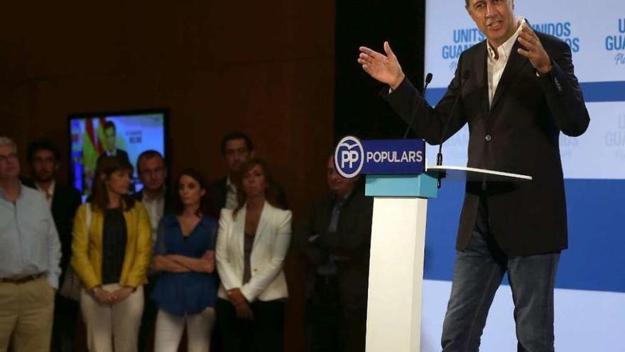 Xavier García Albiol durante su comparecencia tras conocer los resultados electorales. // Efe