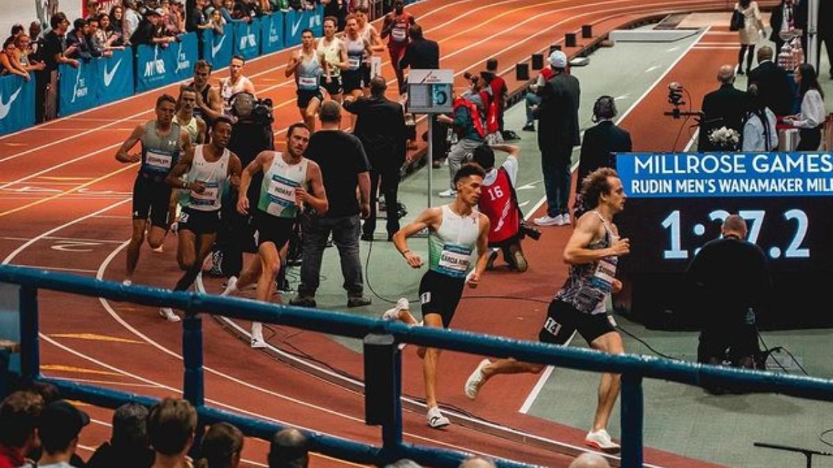 García Romo, camino de su récord de España de la milla