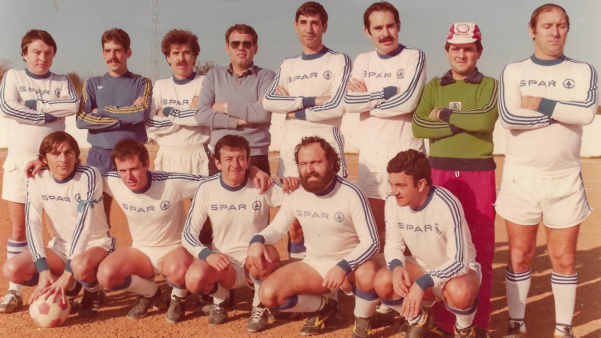 El Spar, de fútbol laboral, a principios de los años 80.