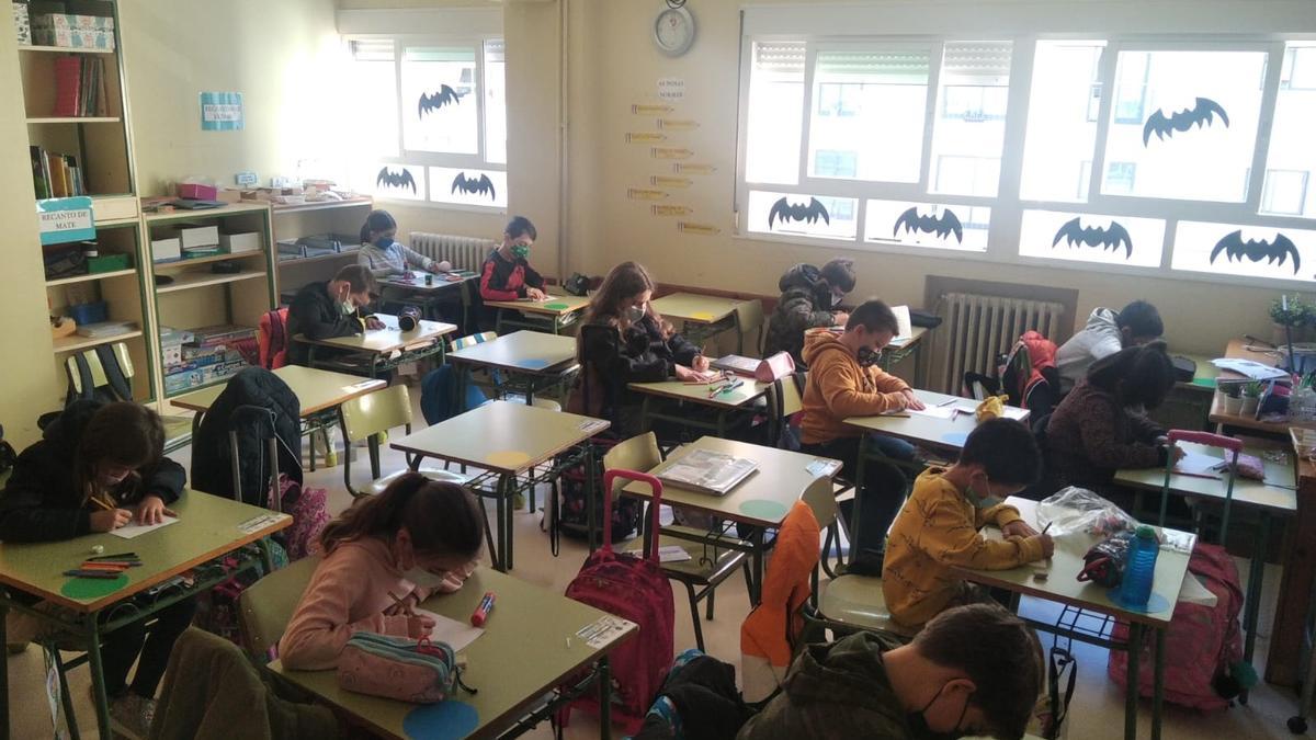 Alumnado de Primaria en clase.