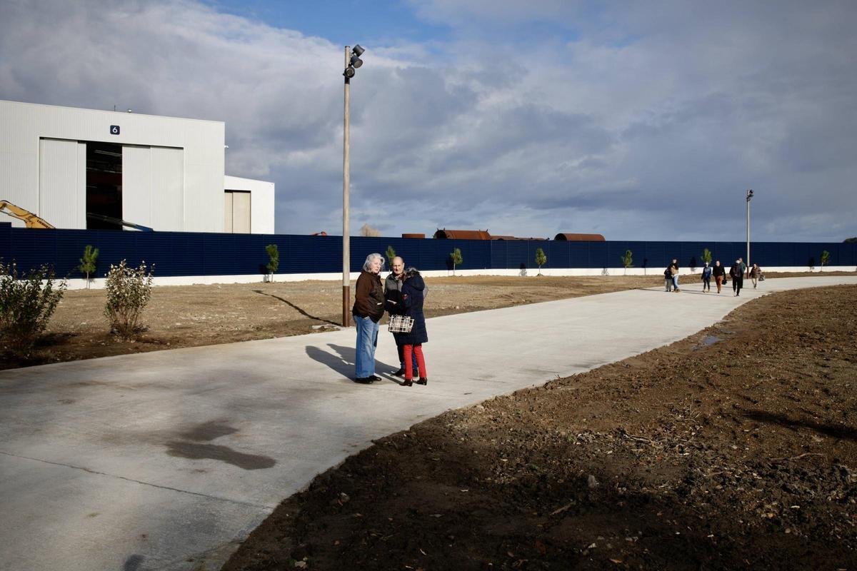 El paseo de Naval Gijón ya está abierto a la ciudadanía (en imágenes)