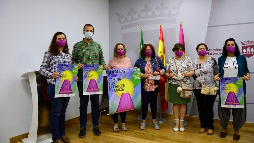 La marcha rosa se transforma en &#039;Senderos rosas&#039; en Plasencia