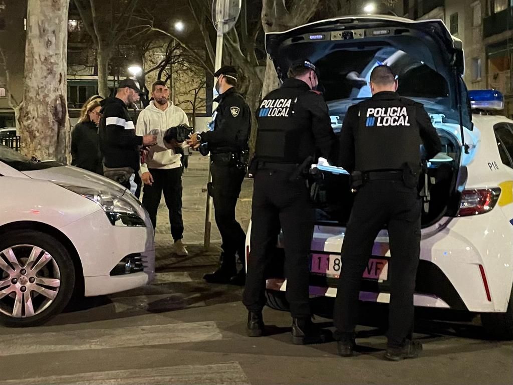 Identificados tres menores por tirar piedras a los coches desde un puente de la Vía de Cintura