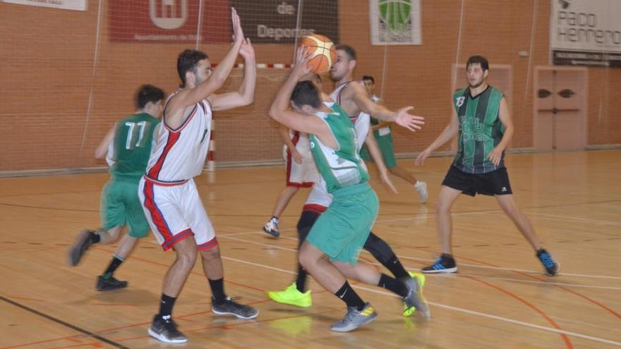 Uno de los partidos jugados por el CB Elda la pasada Liga.