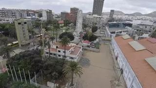 Tres jóvenes agreden y estrangulan a un turista para robarle en Santa Catalina