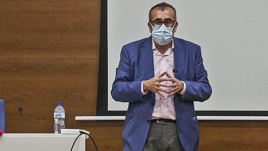 Cabezuelo durante su intervención. | HÉCTOR FUENTES