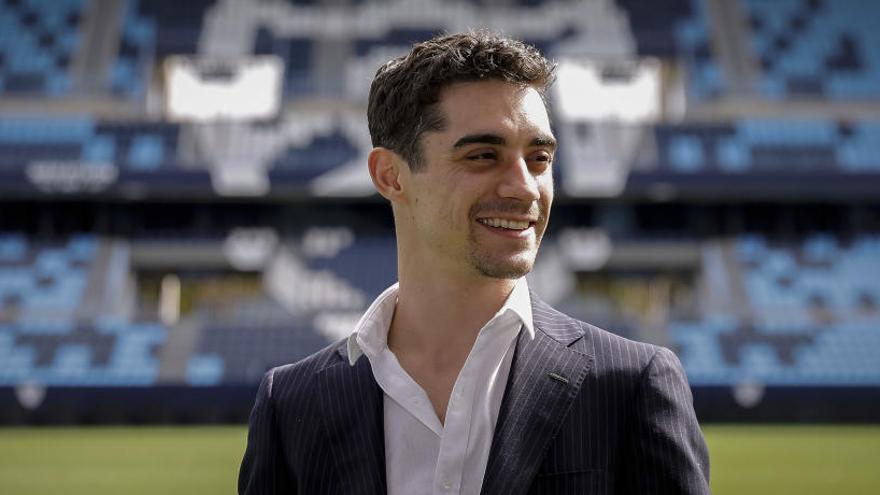 El patinador, en La Rosaleda, tras visitar el estadio.