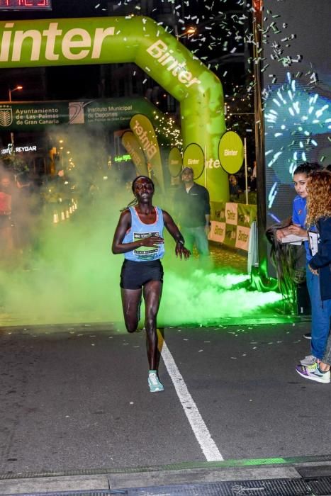 16-11-19 DEPOTES. CALLES DE LA CIUDAD. LAS PALMAS DE GRAN CANARIA. Salida y llegada de la carrera LPA Nigh Run. Fotos: Juan Castro.  | 16/11/2019 | Fotógrafo: Juan Carlos Castro