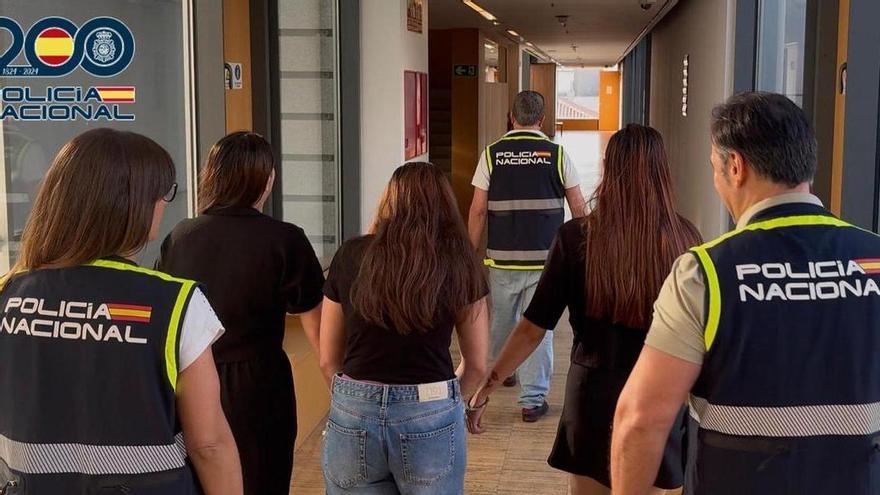 Detienen a tres mujeres en Vigo tras robar dinero y joyas en viviendas