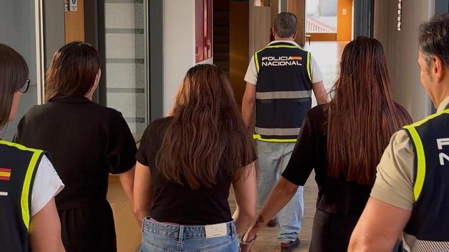 Robos en viviendas en Vigo: la Policía Nacional detiene a tres mujeres en Torrecedeira