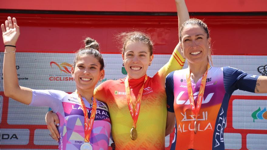 Mavi García pierde la corona y Yurani Blanco brilla con una gran plata en el Nacional de fondo en carretera