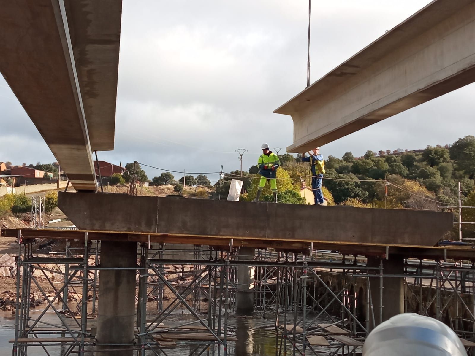 GALERÍA | Obras en el puente de Domez sobre el río Aliste