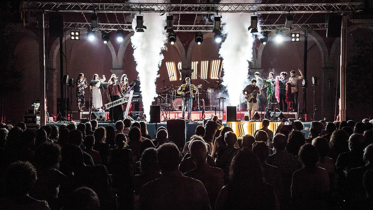 El grup Obeses a la segona edició del Festival Istiu.