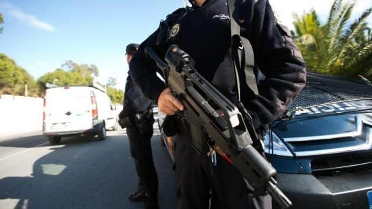 Armas de asalto para la Policía Nacional de Alicante