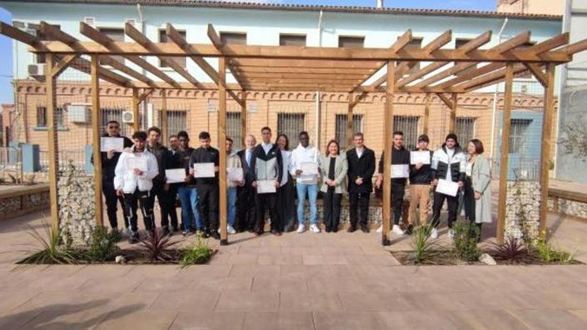 Un grupo de menores migrantes tutelados en un centro del Gobierno de Aragón.