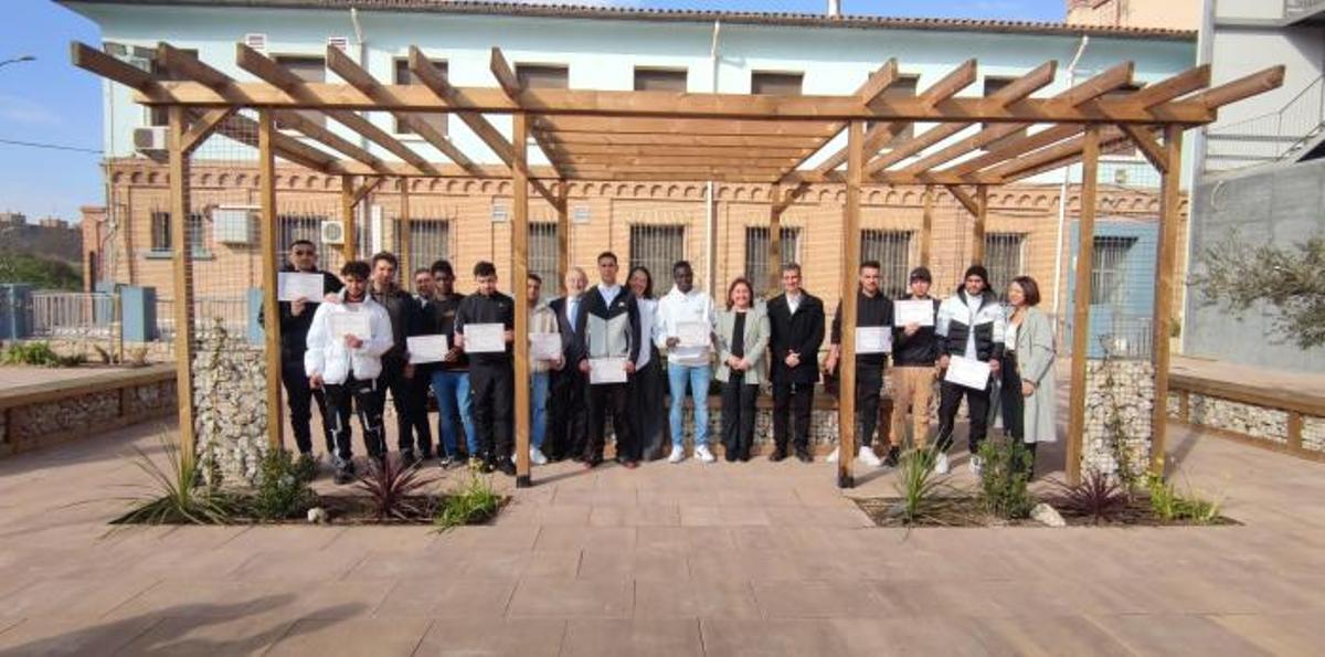 Un grupo de menores migrantes tutelados en un centro del Gobierno de Aragón.