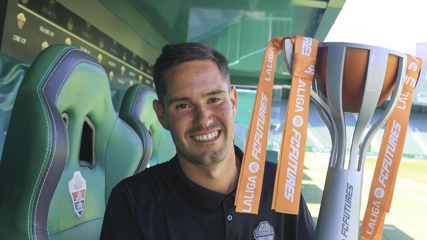Óscar Morales: "Si el viernes me dices que el Elche va a ser