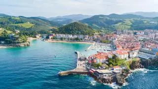 El pueblo ideal junto al mar para recorrer a pie y comer pescado del día: es Conjunto Histórico medieval