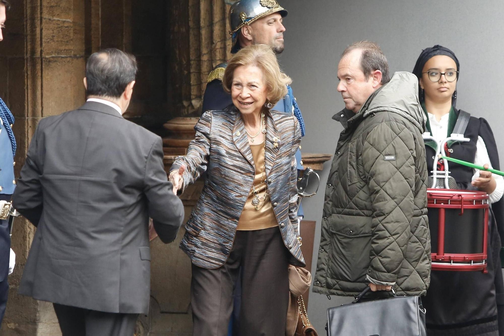 EN IMÁGENES: Personalidades, políticos y premiados se dan cita en el hotel de la Reconquista antes de la ceremonia de entrega de los Premios "Princesa"