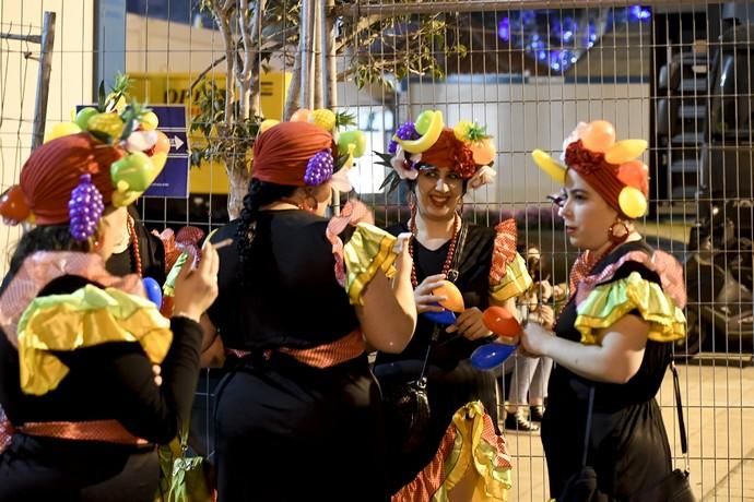 24-02-20 LAS PALMAS DE GRAN CANARIA. ÀRQIUE DE SAMTA CATALINA. LAS PALMAS DE GRAN CANARIA. CARNAVALES 2020. Ambiente en el parque antes de la continuación de la pre-selección de los últimnos Drag     Fotos: Juan Castro.  | 24/02/2020 | Fotógrafo: Juan Carlos Castro