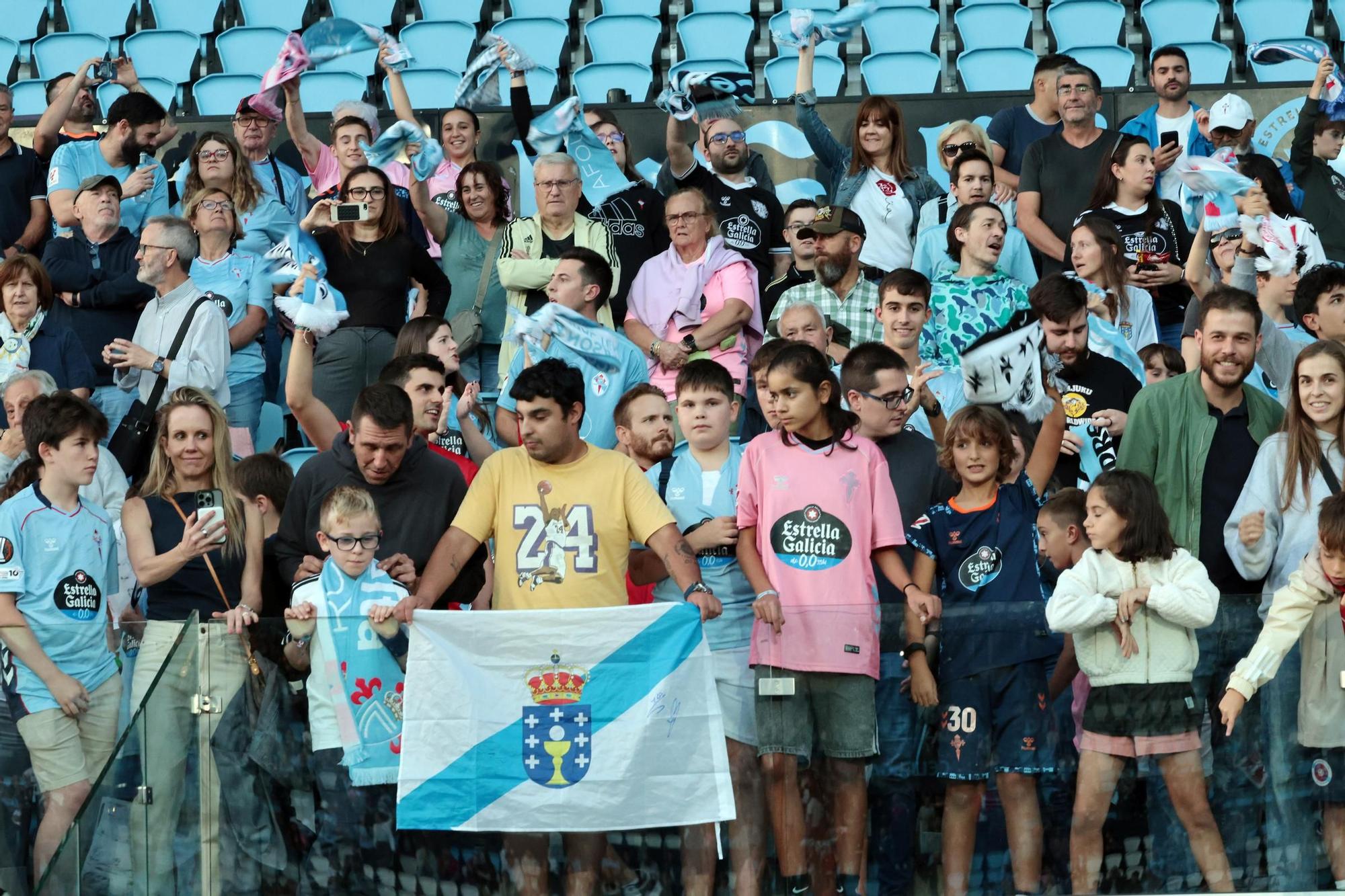 'Xuntos contra o lume': Celta - Selección de Ourense, en imágenes