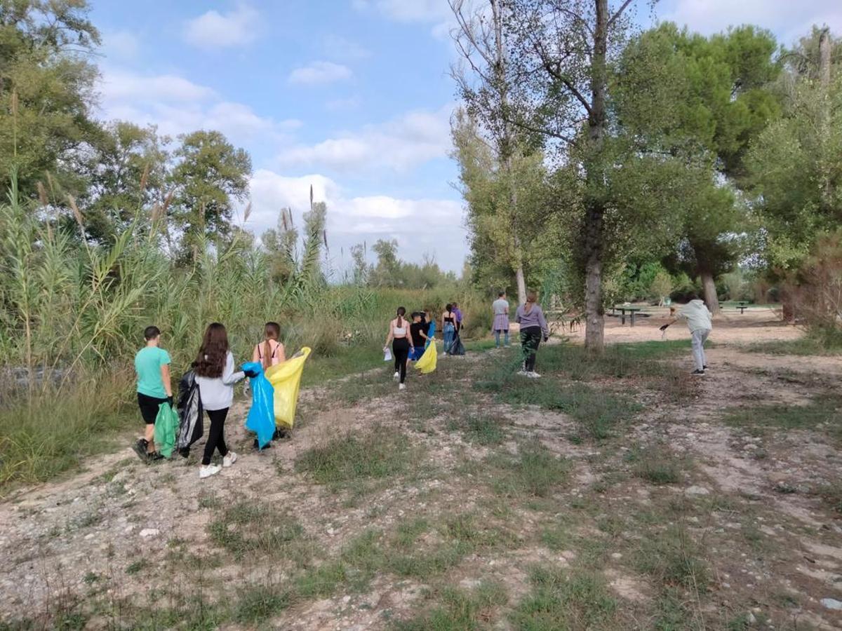 Benaguasil se suma a la campaña ‘Mans al riu’