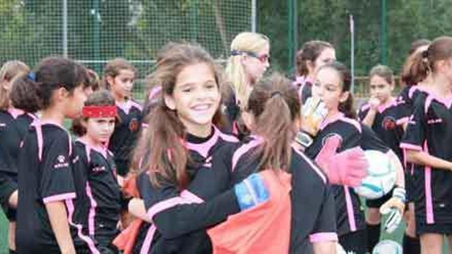 Algunas de las alumnas de la Escuela promovida por la Federación en Valladolid.