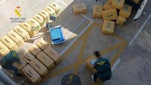 Imagen de la operación proporcionada por la Guardia Civil.