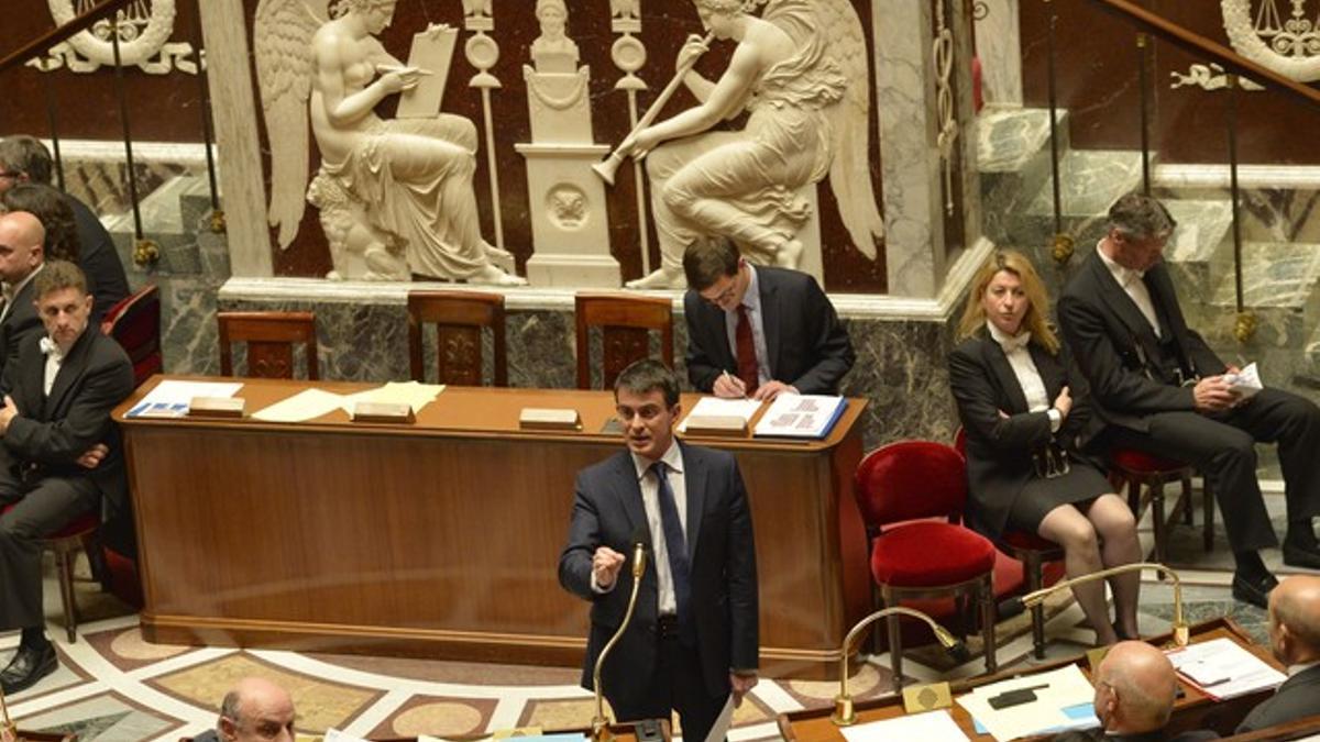 El primer ministro francés Manuel Valls, en la Asamblea de parís, este martes.