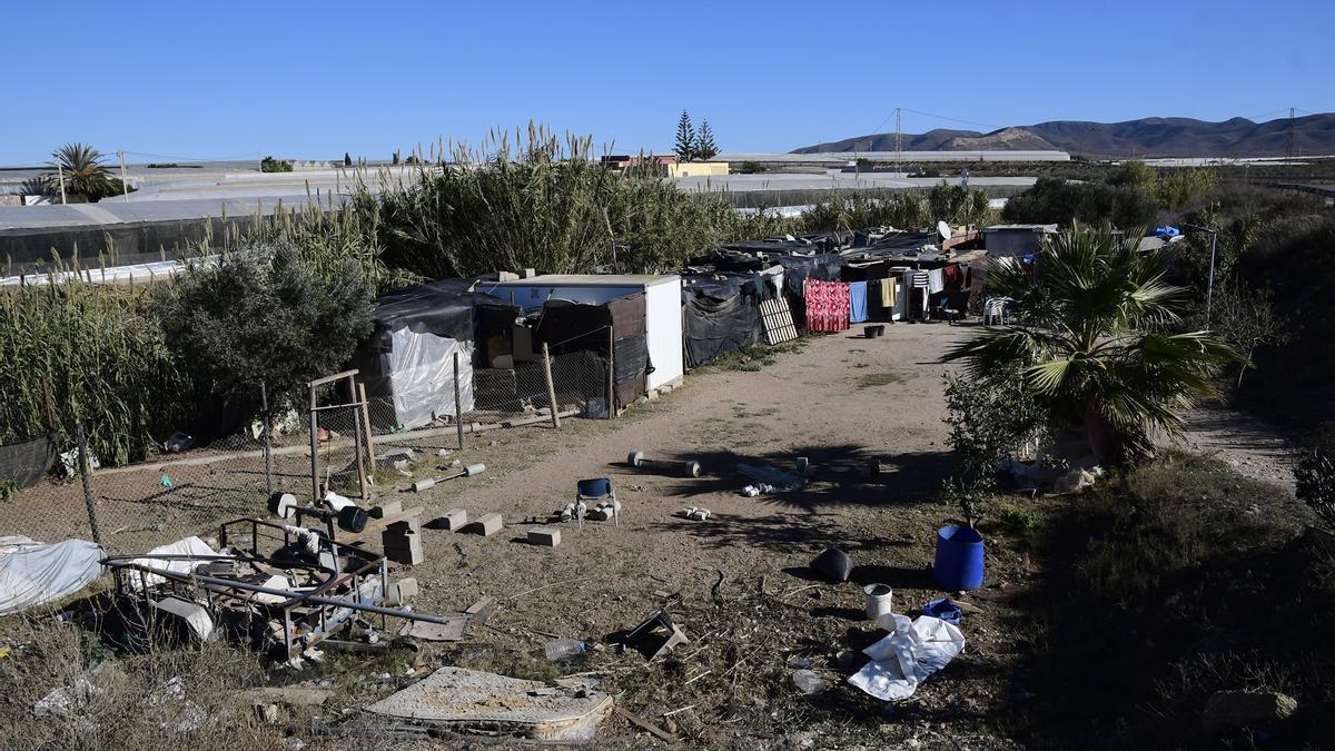 Andalucía Acoge atiende a más de 4.500 temporeros en Huelva y Almería.