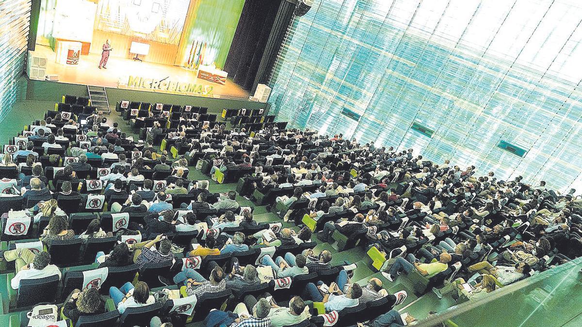 Auditorio El Batel durante la segunda edición de Microbioma Congress.