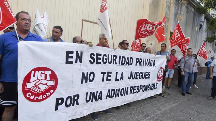 UGT protesta por la precariedad en la seguridad privada