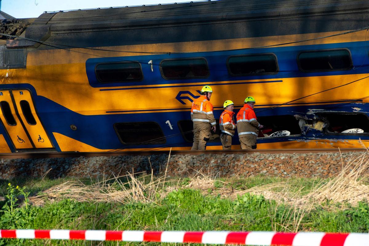 Al menos un muerto y 30 heridos tras el descarrilamiento de un tren en La Haya