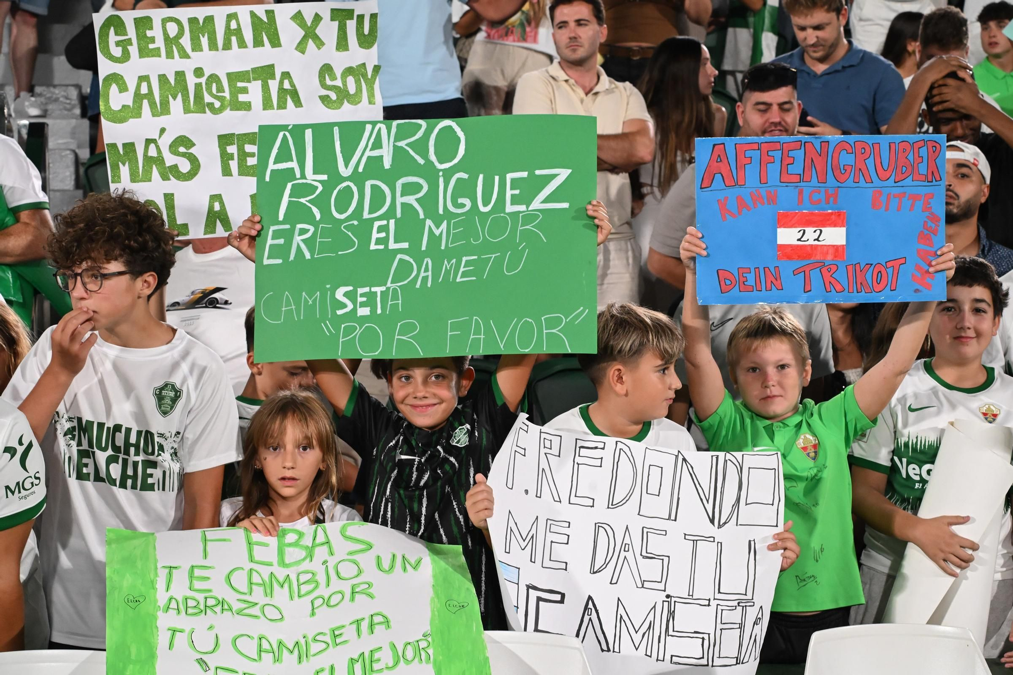 Las mejores imágenes del la victoria del Elche CF frente al Levante (2-0)
