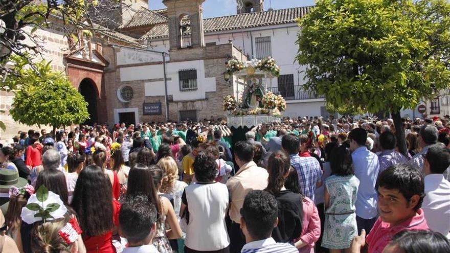 Abril deja un nuevo domingo de fervor mariano