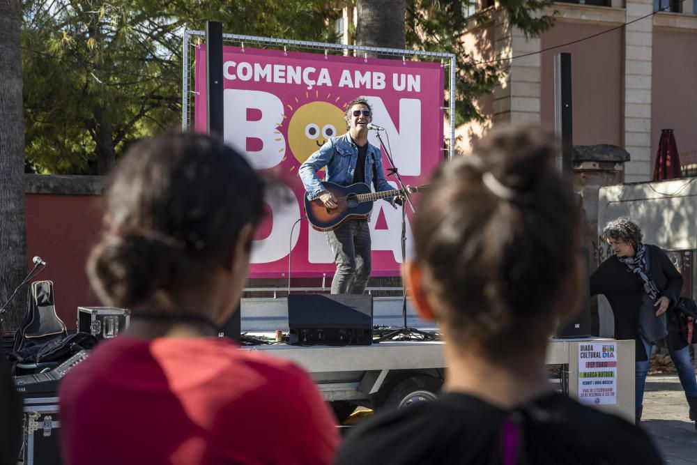 Un escenario itinerante para potenciar el uso social de la lengua catalana