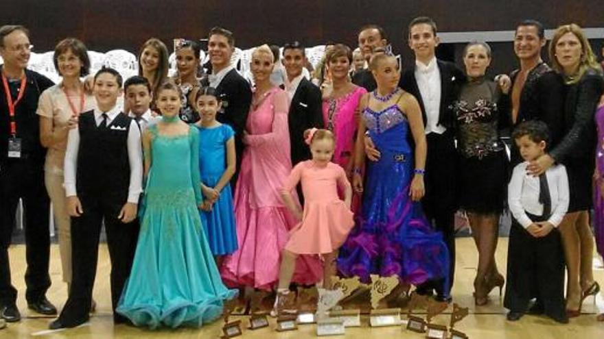 Les parelles del Club Swing Manresa que van participar als campionats de Catalunya