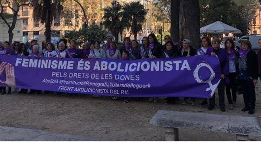 Nace una plataforma feminista para abolir la prostitución