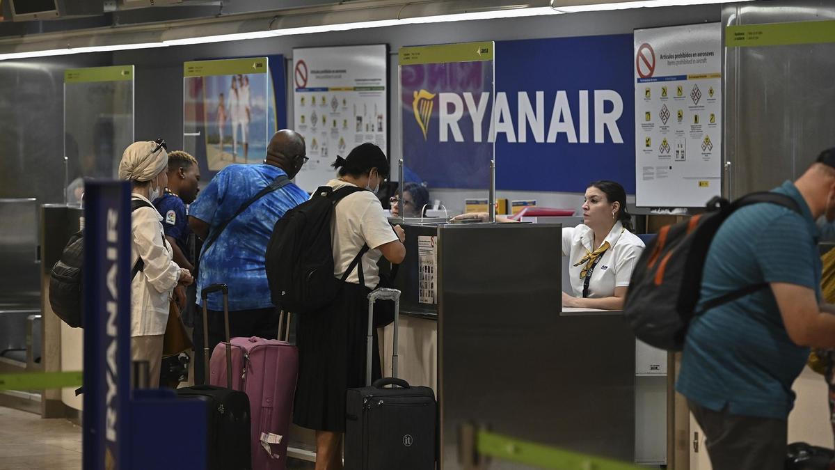 Primera jornada de huelga de los tripulantes de cabina de pasajeros en Ryanair