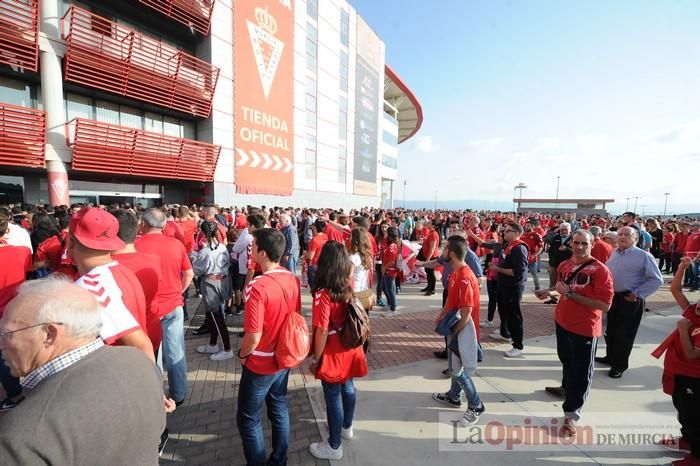 Tensión en la puerta de Nueva Condomina