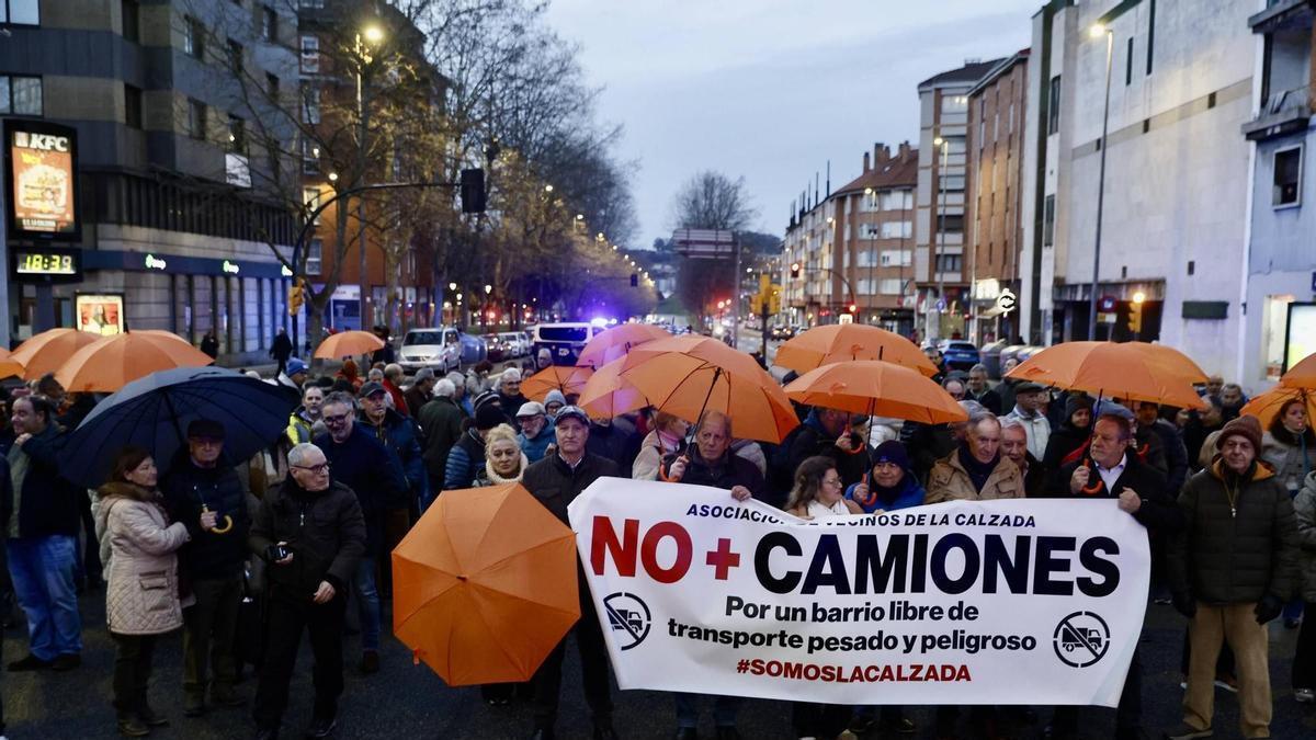 Octava concentración en Cuatro Caminos sin respuesta institucional al paso de camiones: “Llegaremos hasta donde haga falta”