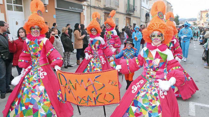 Villar del Arzobispo:  El carnaval más multitudinario