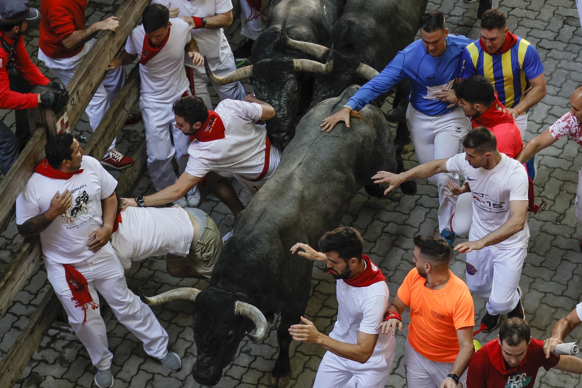 Tercer encierro de S (152361064).jpg