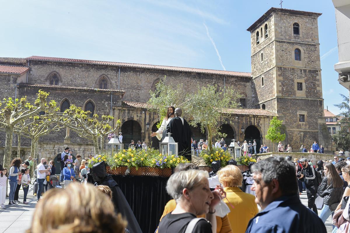 En imágenes: así fue la procesión de la hermandad del Beso de Judas En imágenes: así fue la procesión de la hermandad del Beso de Judas
